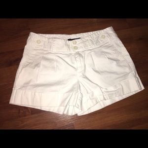 White banana republic shorts
